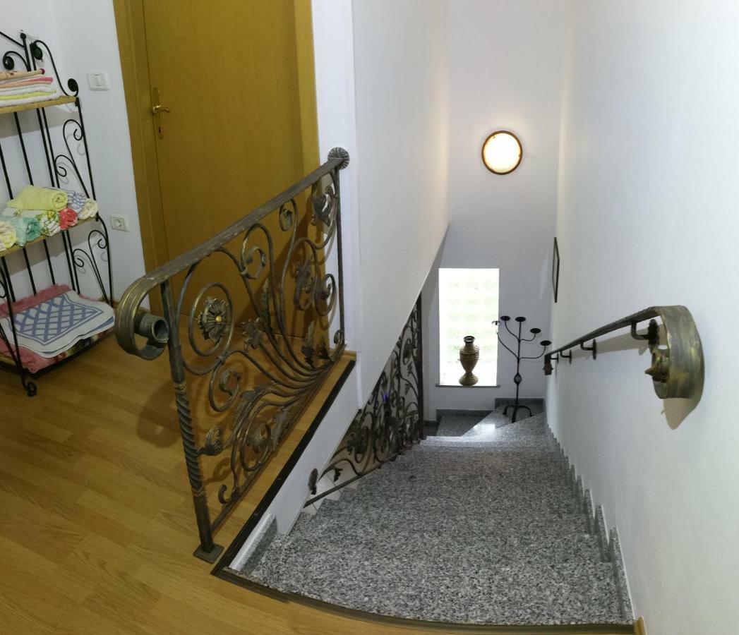 Moonflower Pliskovica Bagian luar foto